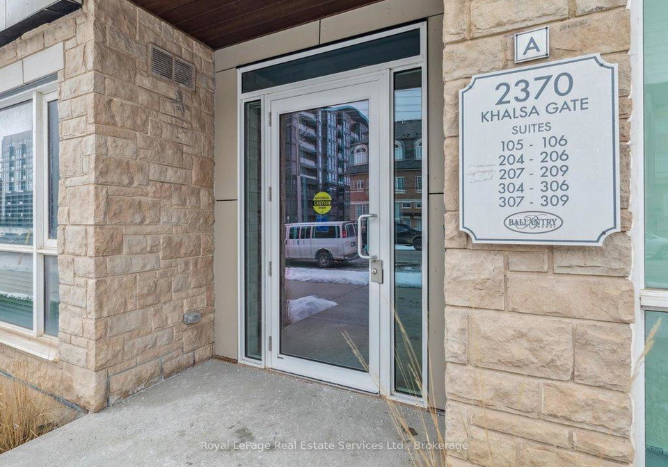 2370-khalsa-gate-oakville-ontario-w12138091