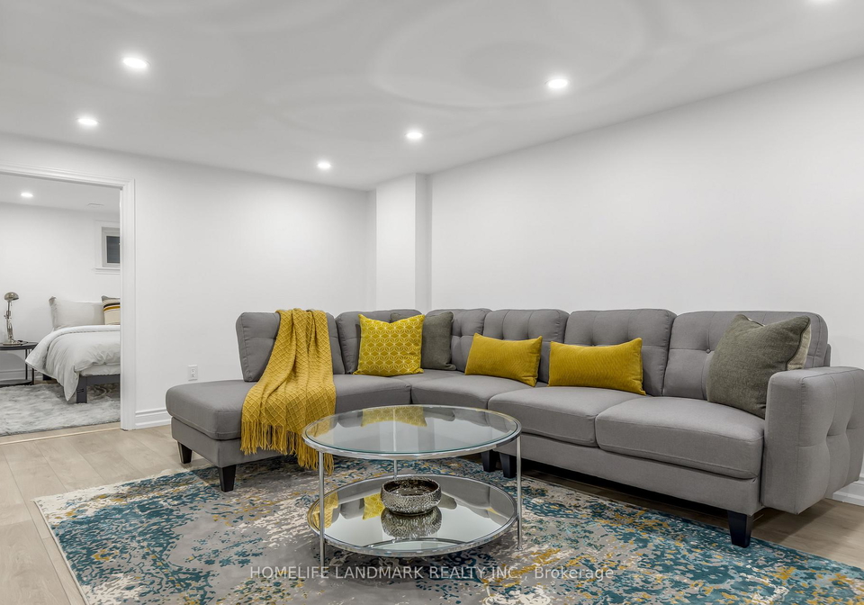 34-ringley-avenue-etobicoke-ontario-w12139142
