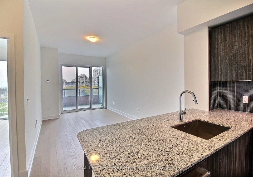 30-shore-breeze-drive-etobicoke-ontario-w12139692