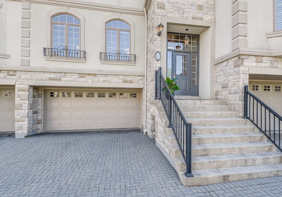 2400-neyagawa-boulevard-oakville-ontario-w12140135