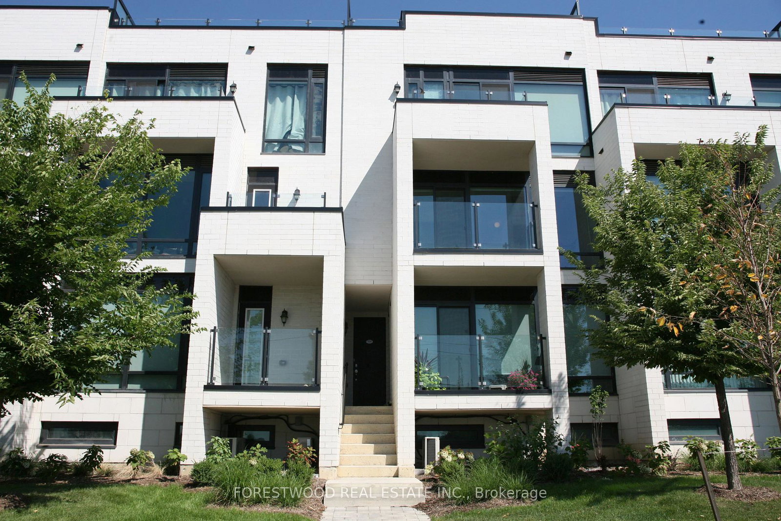 138-widdicombe-hill-boulevard-etobicoke-ontario-w12140150