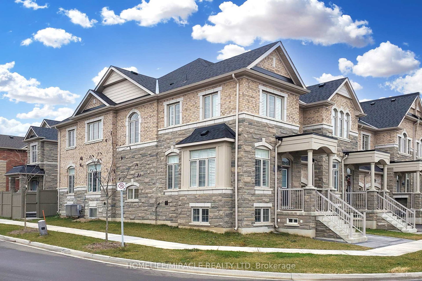 4059-channing-crescent-oakville-ontario-w12141093