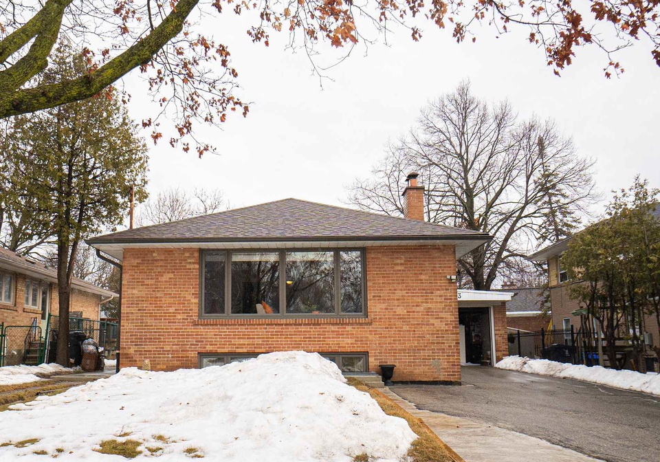 3-crendon-drive-etobicoke-ontario-w12141253