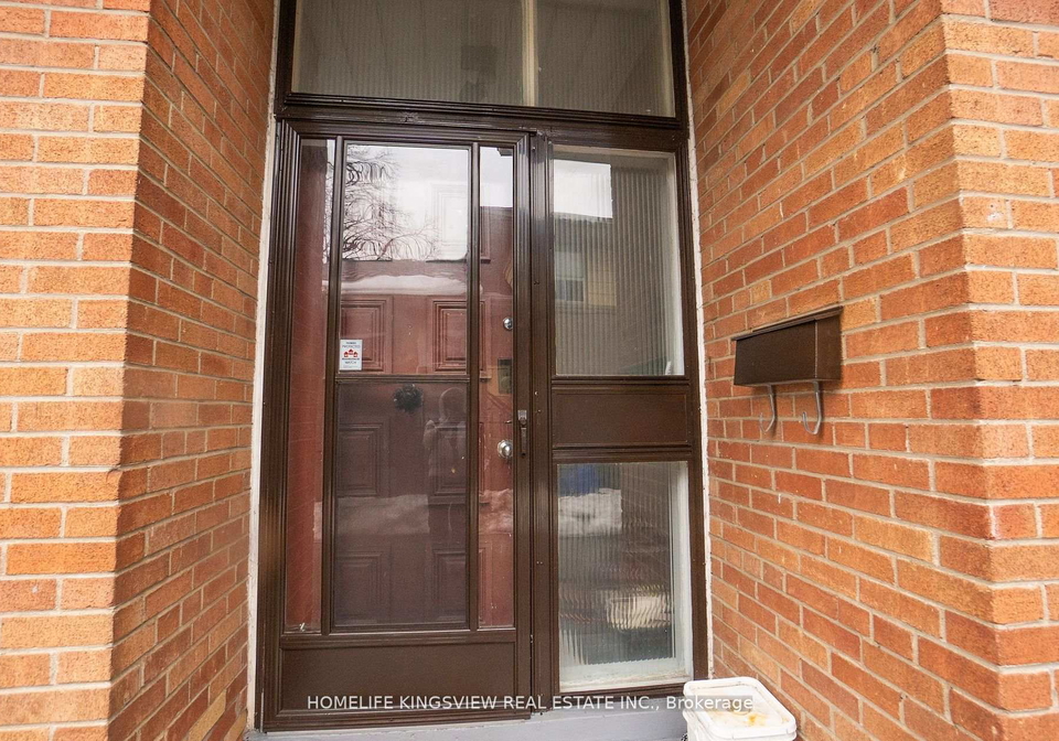 3-crendon-drive-etobicoke-ontario-w12141253