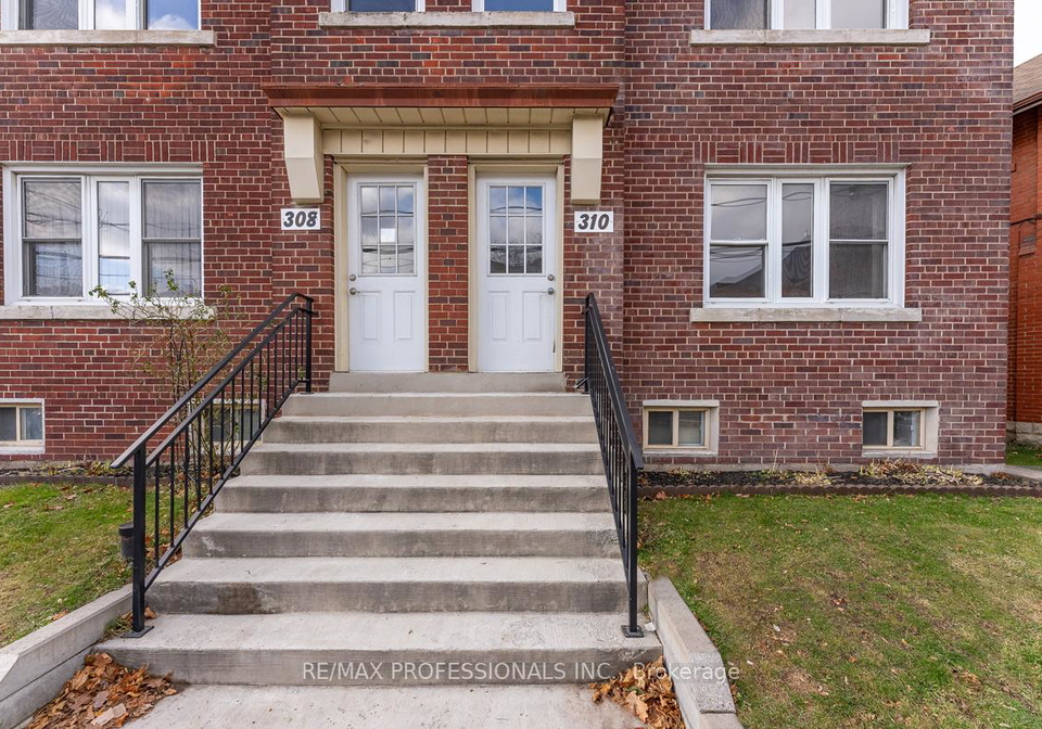 310-jane-street-toronto-ontario-w12141985