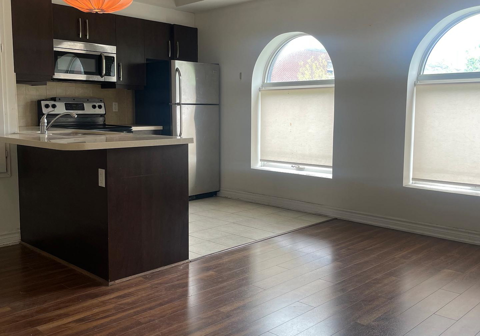 1090-bloor-street-w-toronto-ontario-w12142478
