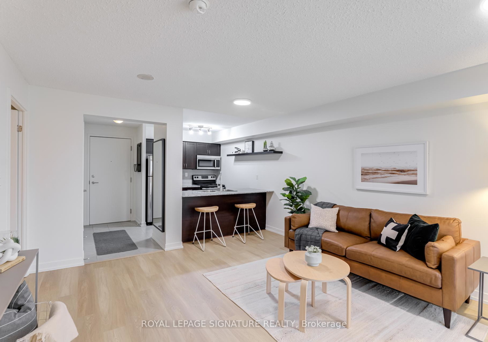 816-lansdowne-avenue-toronto-ontario-w12142879