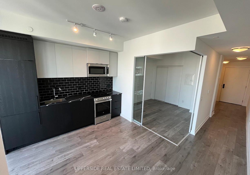 285-dufferin-street-toronto-ontario-w12143034