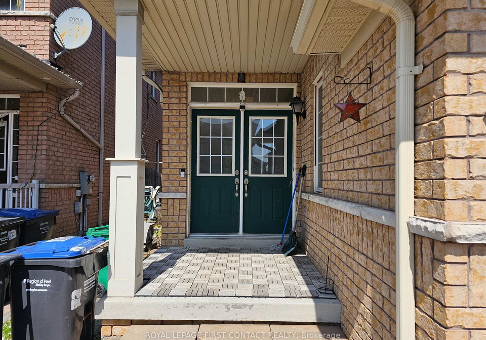 4692-centretown-way-mississauga-ontario-w12143991