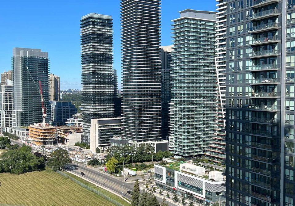 2220-lake-shore-boulevard-w-etobicoke-ontario-w12144386