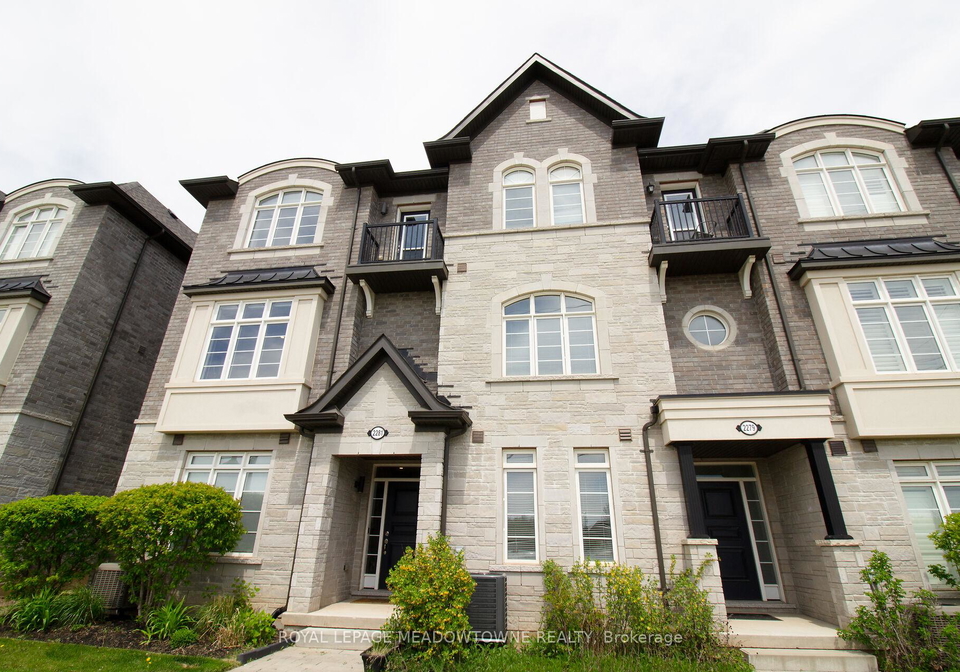 2281-khalsa-gate-oakville-ontario-w12145094
