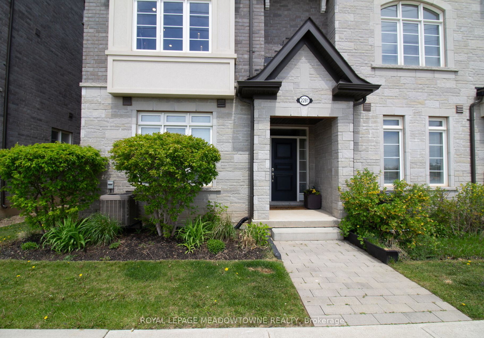 2281-khalsa-gate-oakville-ontario-w12145094