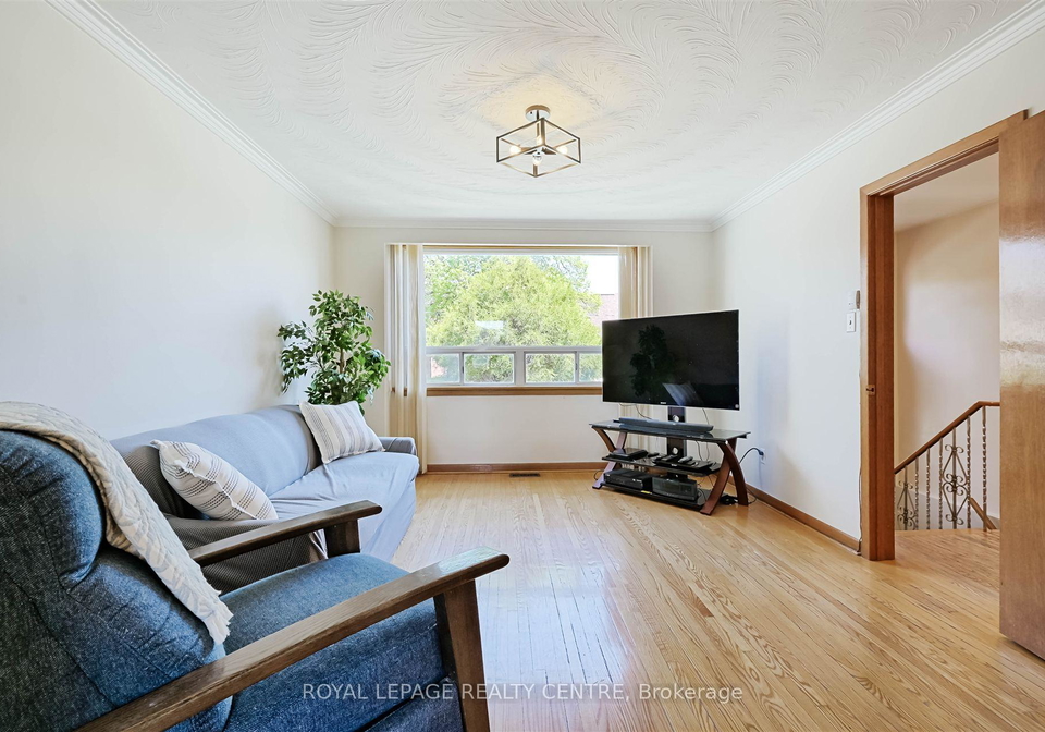 852-ossington-avenue-toronto-ontario-w12145737