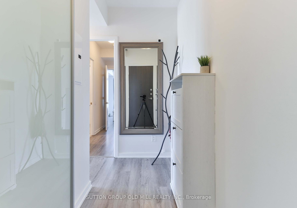 103-the-queensway-toronto-ontario-w12145796