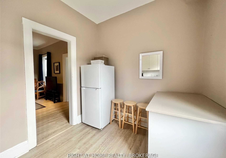 164-trafalgar-road-oakville-ontario-w12146836