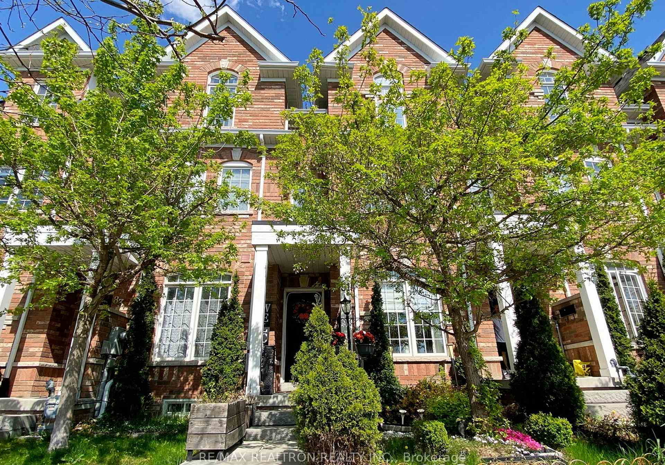 81-isaac-devins-boulevard-york-ontario-w12146890