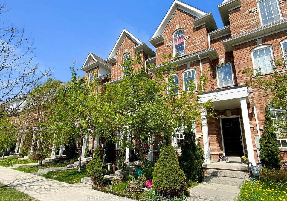 81-isaac-devins-boulevard-york-ontario-w12146890