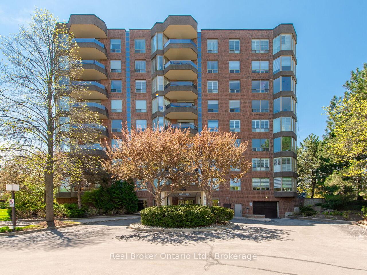 1901-pilgrims-way-oakville-ontario-w12146893