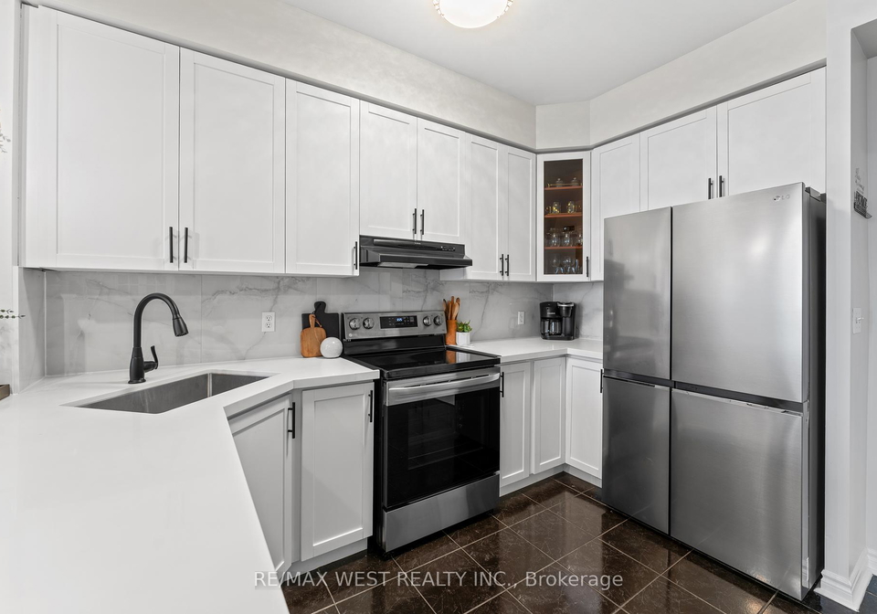 3531-lake-shore-boulevard-w-etobicoke-ontario-w12147542