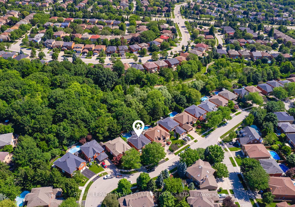 1217-bowman-drive-oakville-ontario-w12147985
