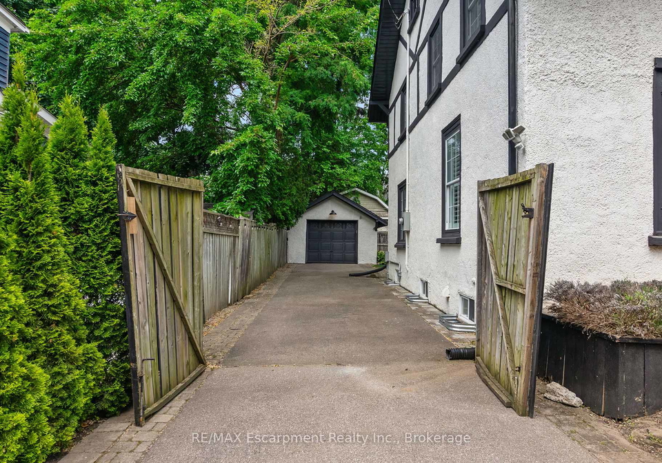 407-trafalgar-road-oakville-ontario-w12148071