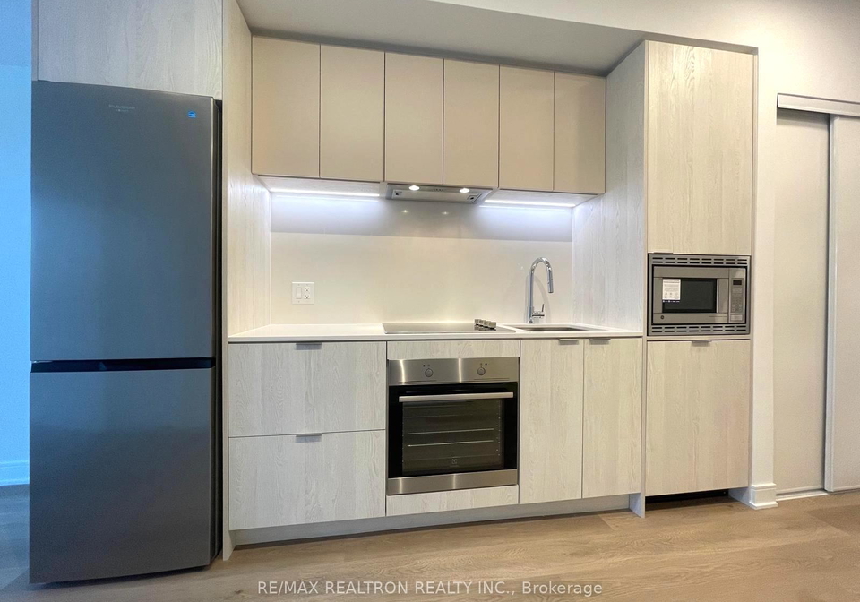 86-dundas-street-mississauga-ontario-w12149794
