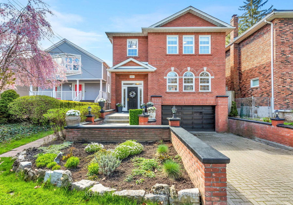 327a-lake-promenade-etobicoke-ontario-w12150030