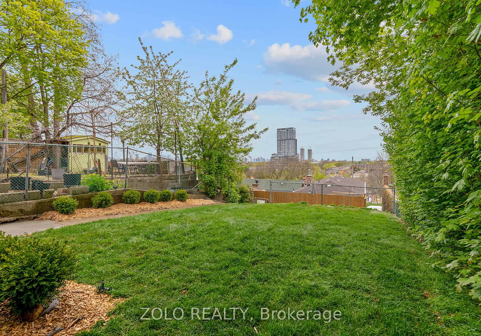 1556-davenport-road-toronto-ontario-w12152113