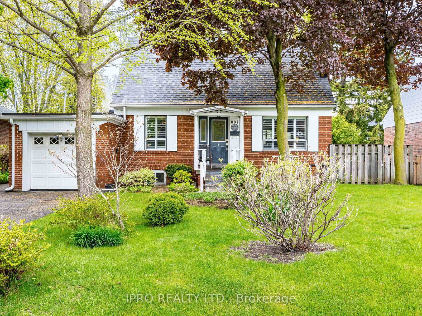 897-johnathan-drive-mississauga-ontario-w12152179
