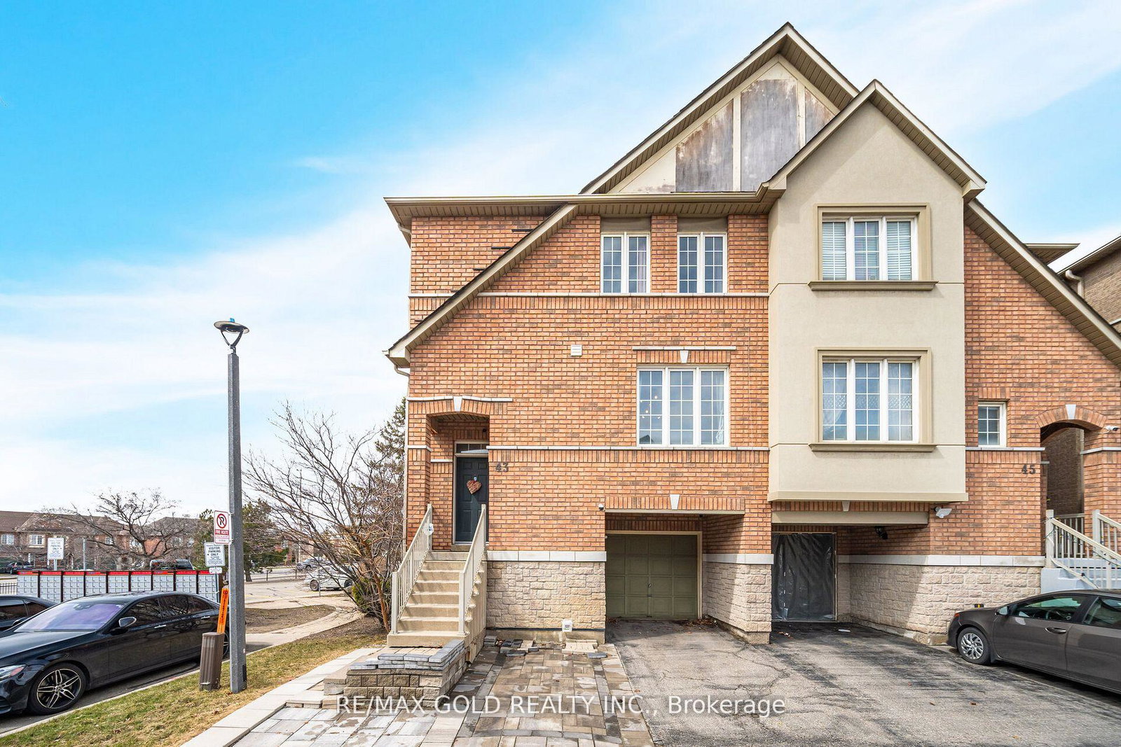 7155-magistrate-terrace-mississauga-ontario-w12153770
