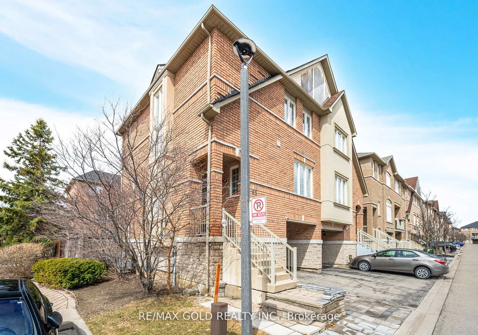 7155-magistrate-terrace-mississauga-ontario-w12153770