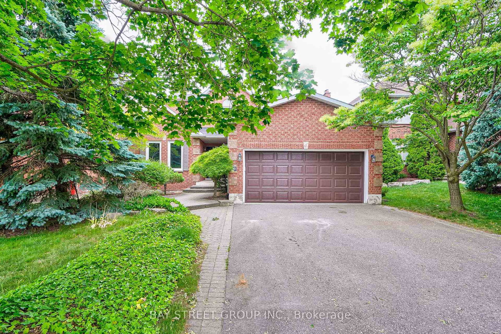 1122-lambton-drive-oakville-ontario-w12154036
