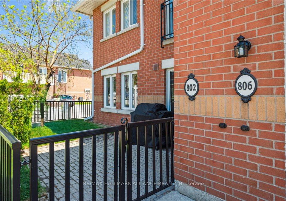 1701-lampman-avenue-burlington-ontario-w12154499