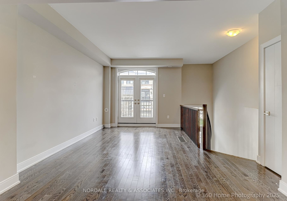 560-mermaid-crescent-mississauga-ontario-w12154678