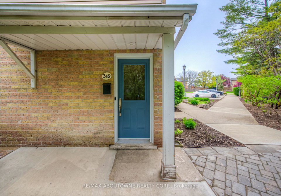2110-cleaver-avenue-burlington-ontario-w12154823