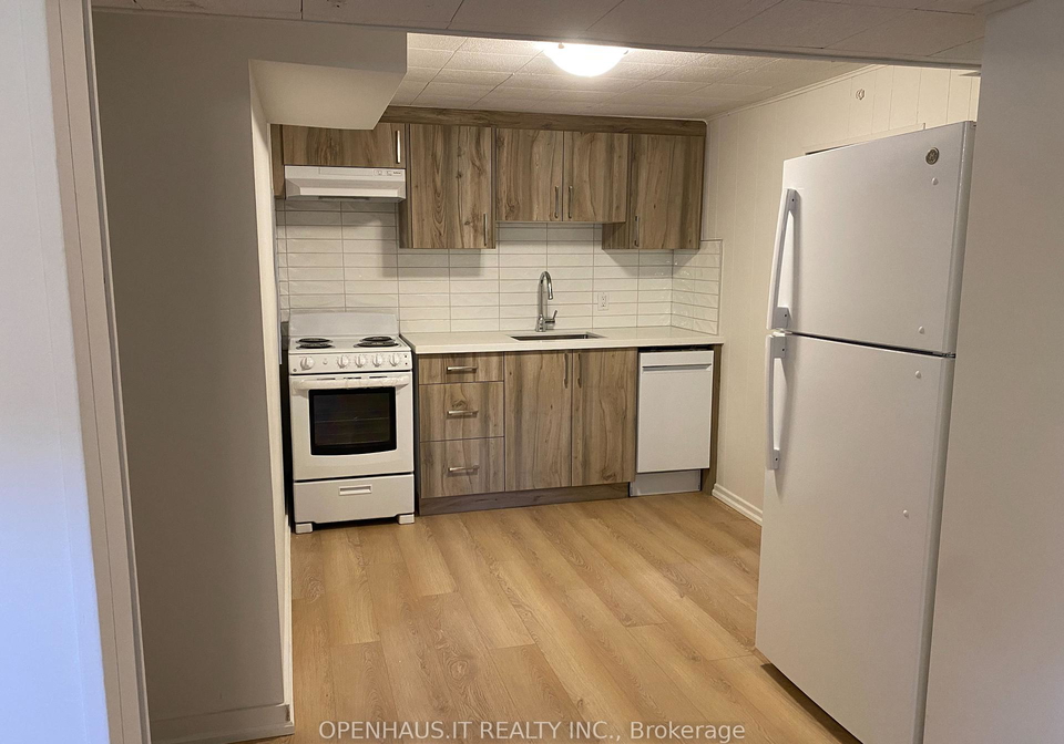 18-grovedale-avenue-north-york-ontario-w12156338
