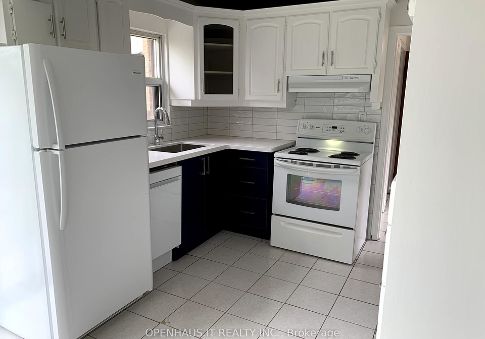 18-grovedale-avenue-north-york-ontario-w12156354