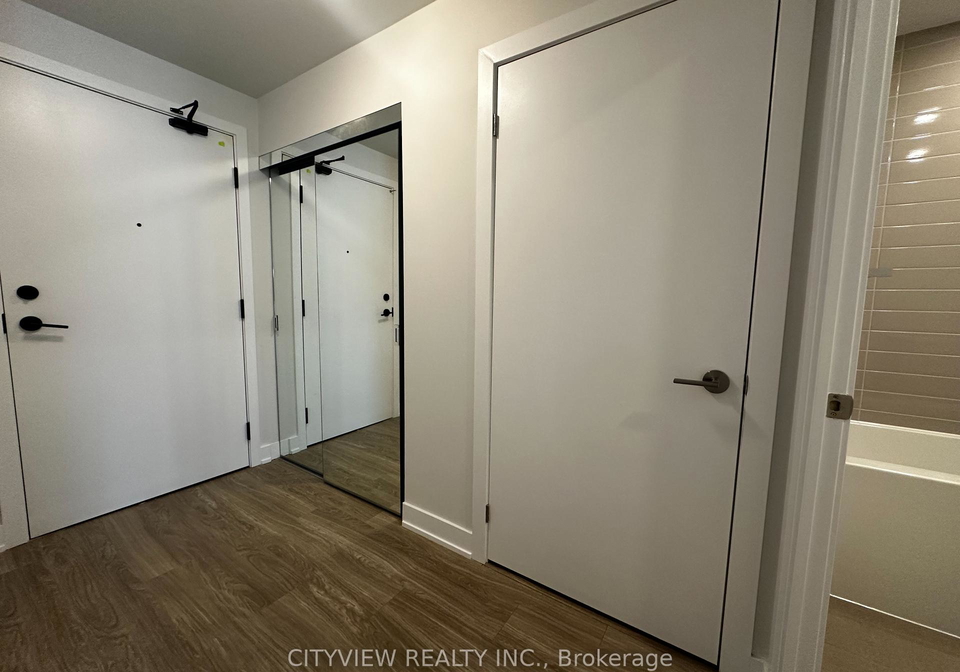 430-square-one-drive-mississauga-ontario-w12156391