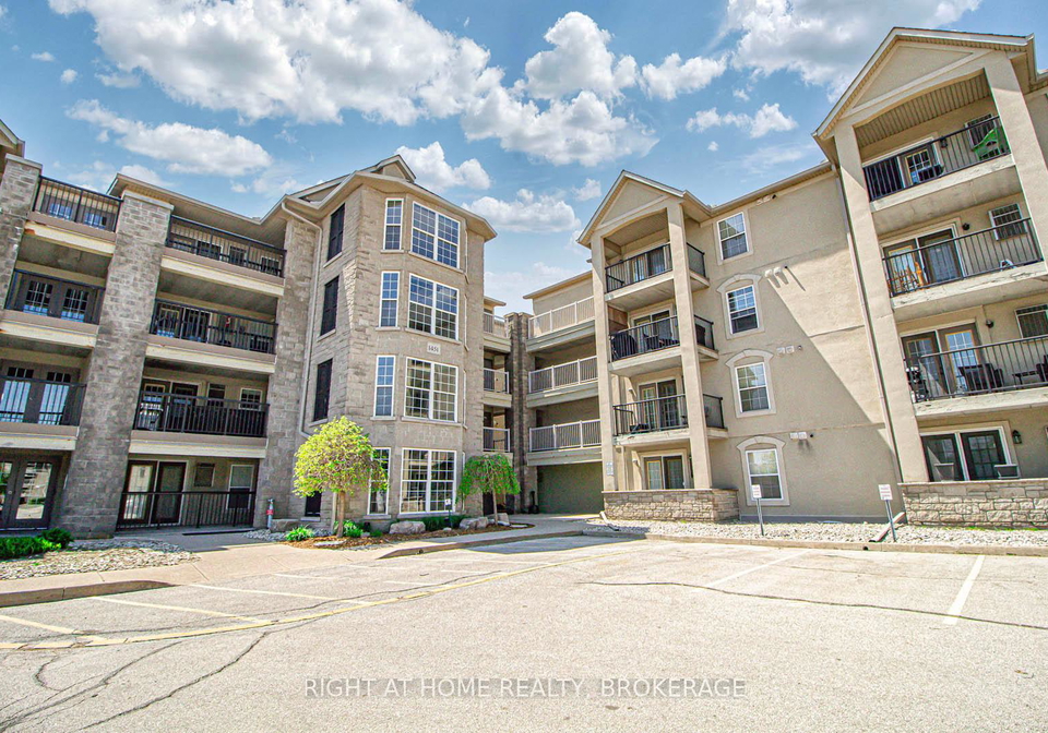 1451-walkers-line-burlington-ontario-w12156671