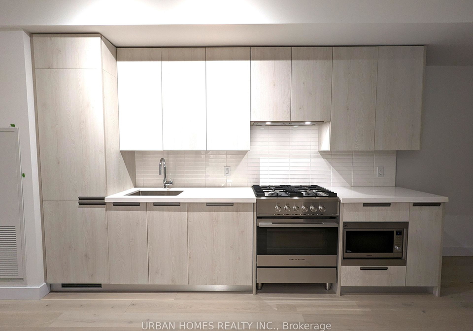 160-kingsway-crescent-etobicoke-ontario-w12157077