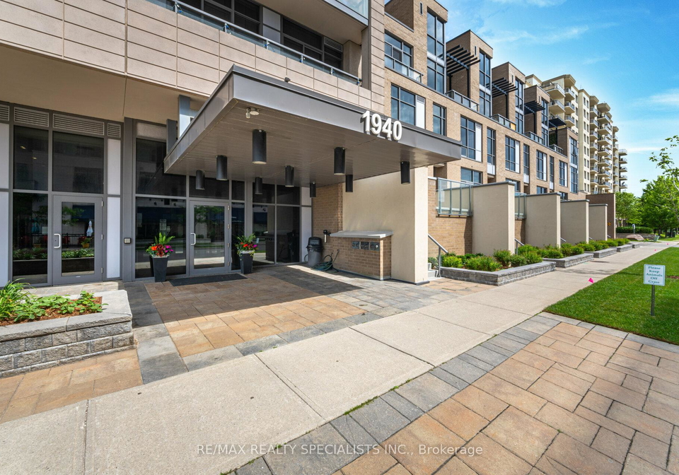 1940-ironstone-drive-burlington-ontario-w12157093