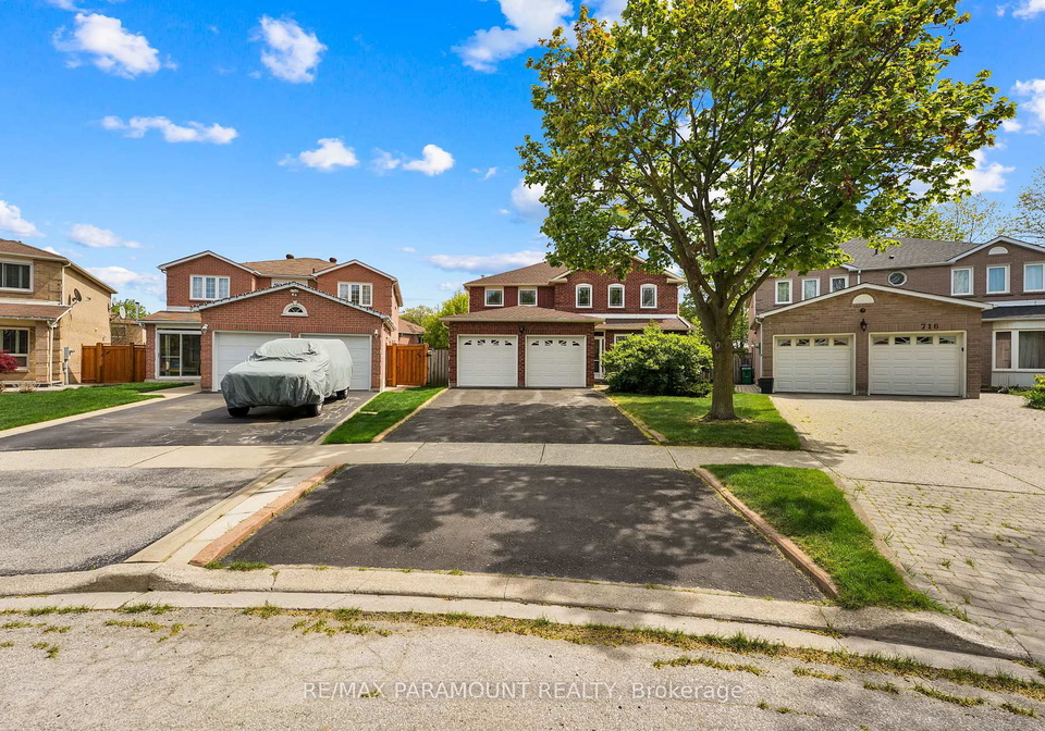 712-savoy-crescent-mississauga-ontario-w12157347