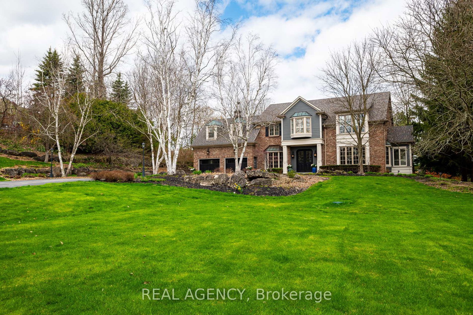6345-mcniven-court-burlington-ontario-w12157391