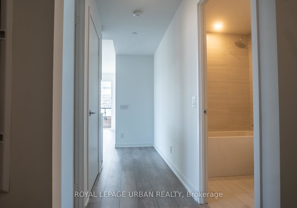 285-dufferin-street-toronto-ontario-w12157555