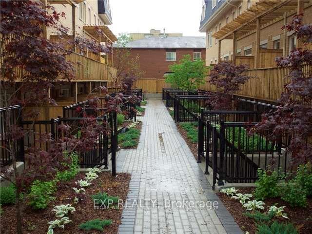 370-hopewell-avenue-north-york-ontario-w12157883