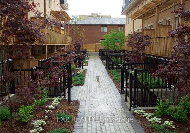 370-hopewell-avenue-north-york-ontario-w12157883
