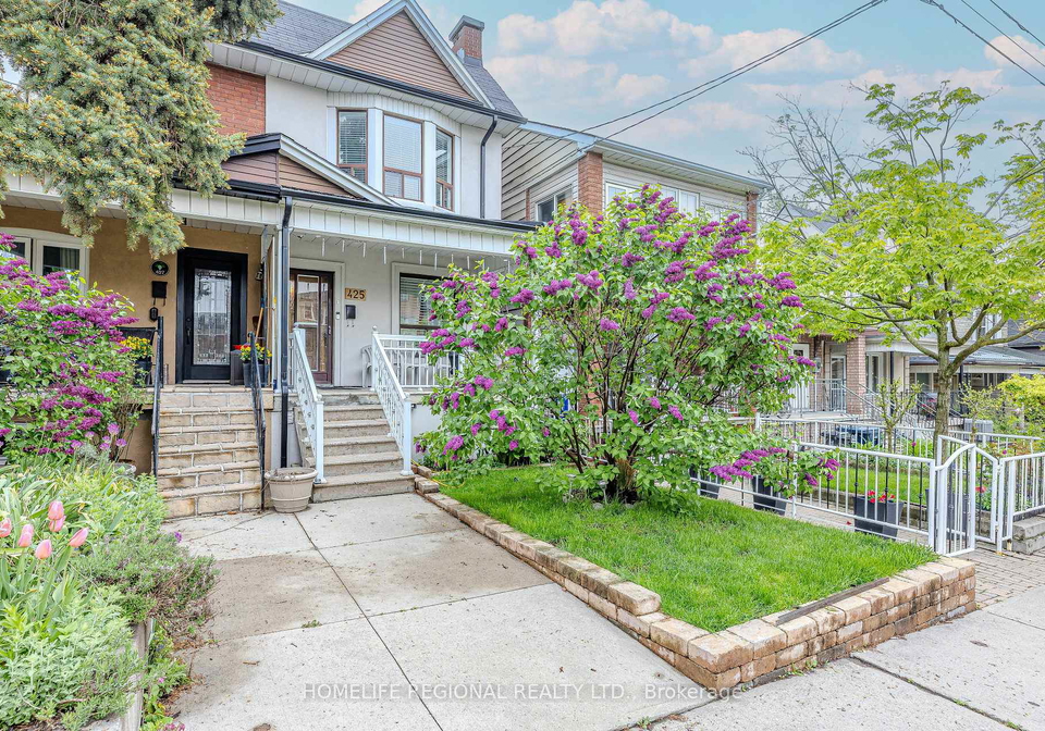 425-bartlett-avenue-n-toronto-ontario-w12158482