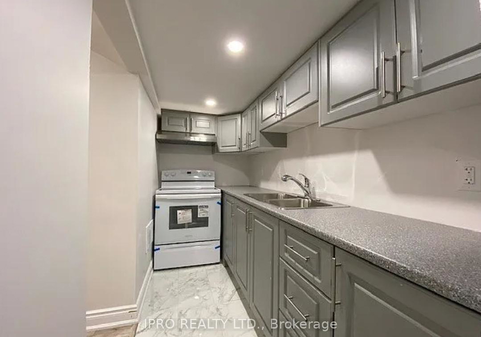 188-holmes-crescent-milton-ontario-w12158837