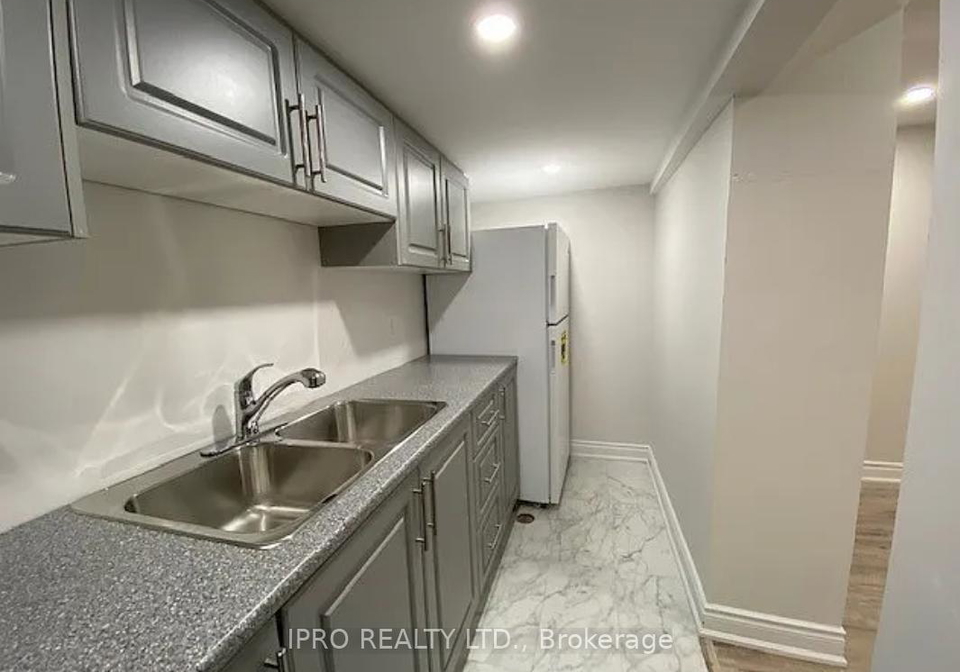 188-holmes-crescent-milton-ontario-w12158837
