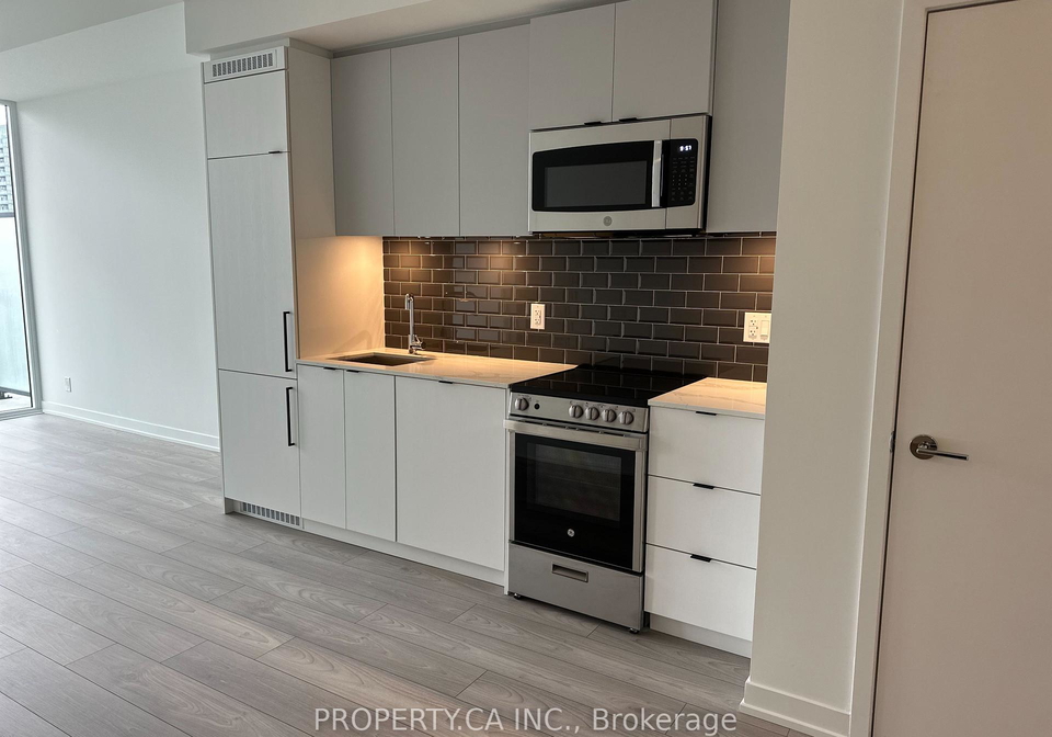 285-dufferin-street-toronto-ontario-w12159141